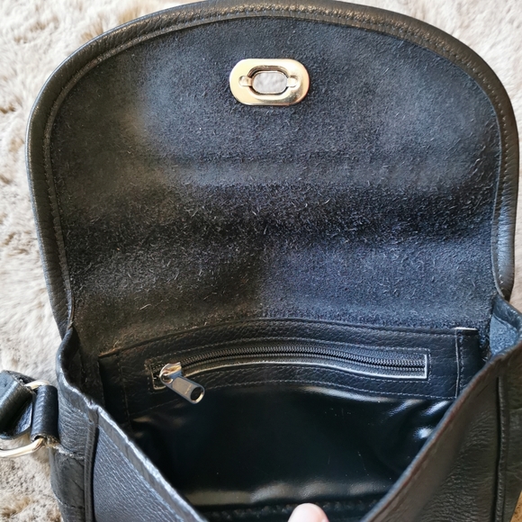 Roots | Vintage Roots Leather Crossbody Purse - Picture 10 of 13